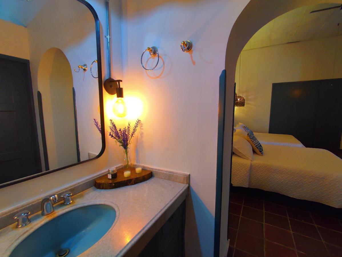 Trip Monkey Giron Hotel Buitenkant foto