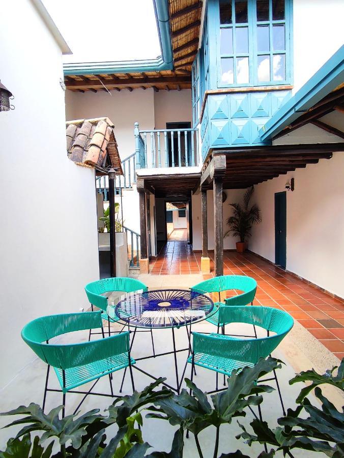 Trip Monkey Giron Hotel Buitenkant foto